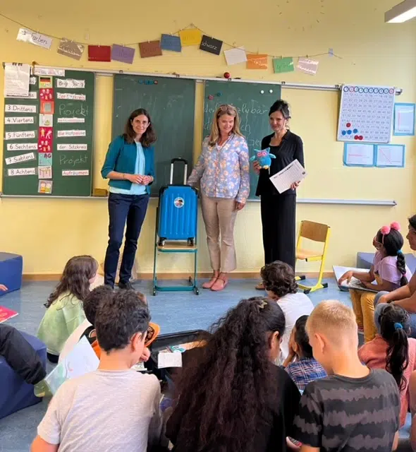 Bücherkoffer für geflüchtete Kinder aus der Ukraine erleichtern Schulstart, Frankfurter Neue Presse vom 23.06.2022